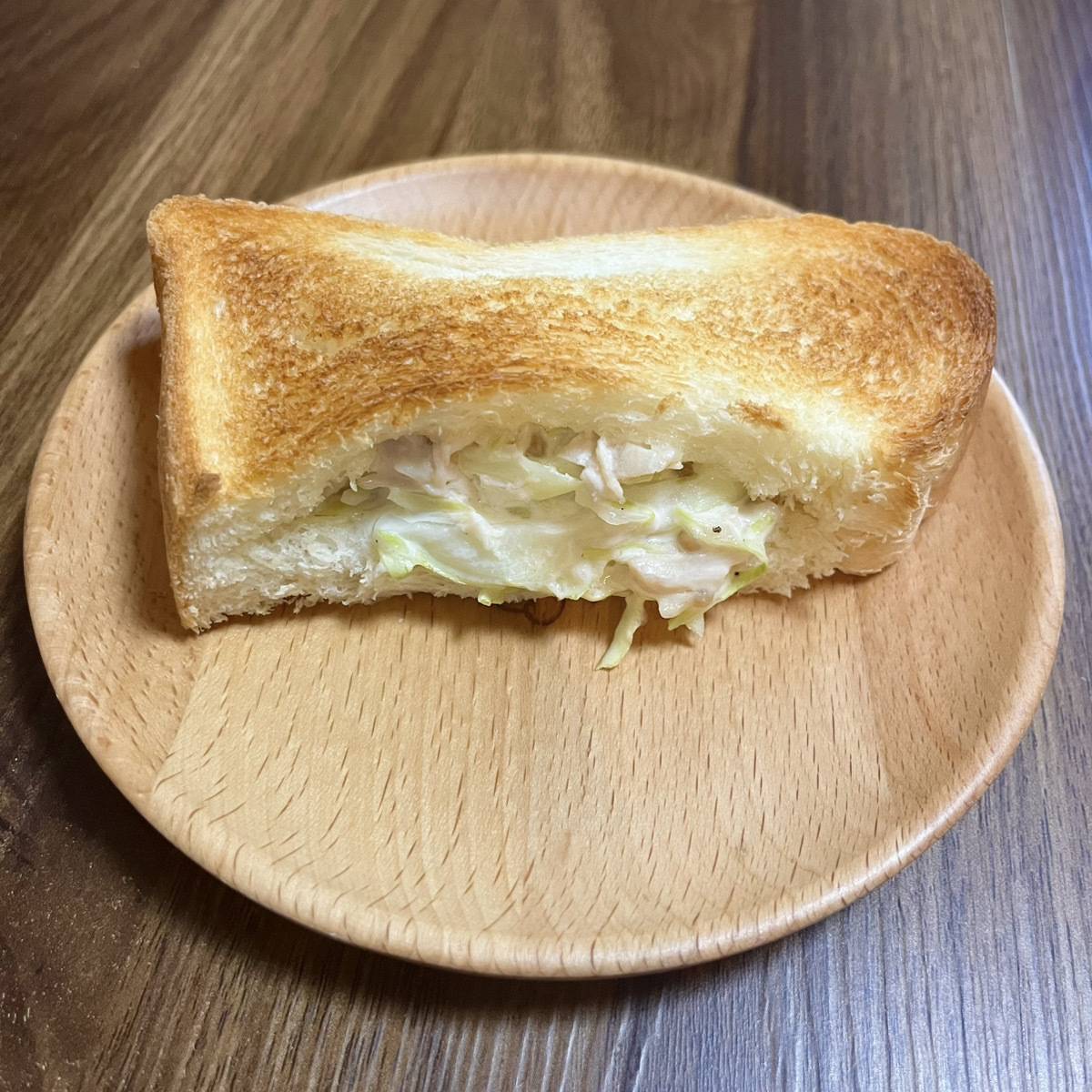 JAグループ公式の「キャベツと蒸し鶏のサラダで☆ホットサンドイッチ」のレシピ