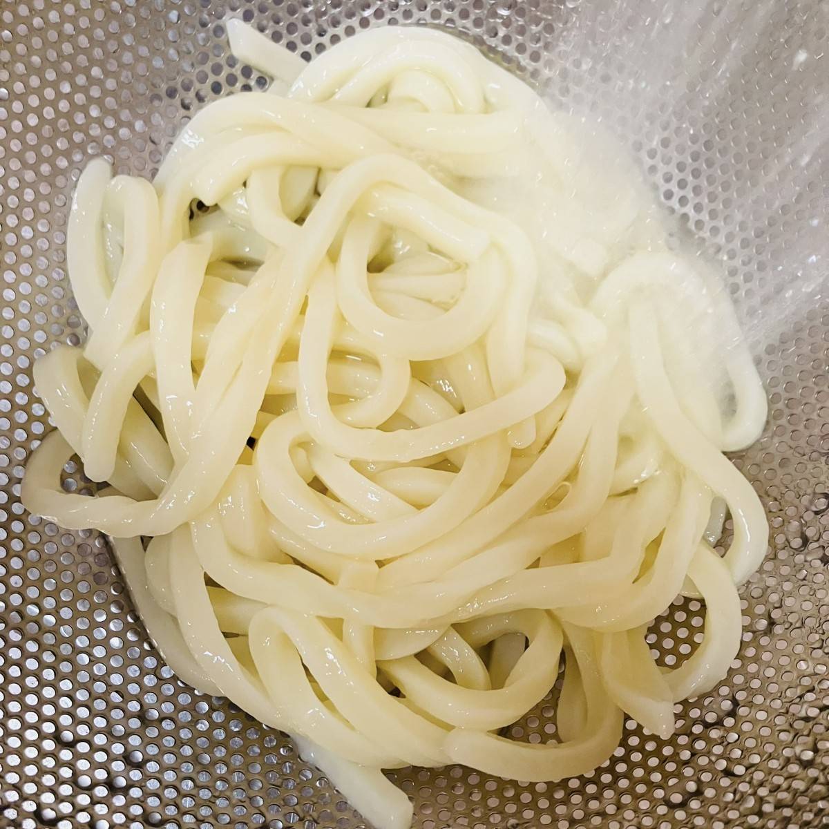 テーブルマーク公式の「豚しゃぶのごまダレサラダうどん」のレシピ