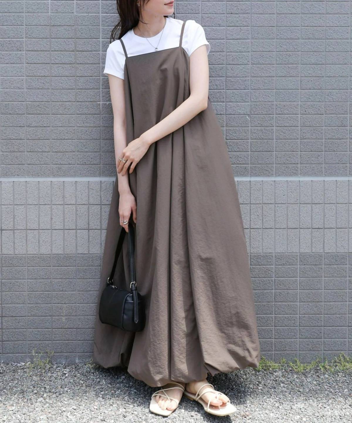 Bab / Bou Jeloud 裾バルーンバックギャザーキャミワンピース