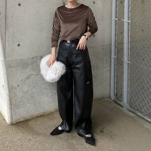 【2026年10月】ワイドパンツ持ってる人、マネして。老け見えしない初秋コーデ5選