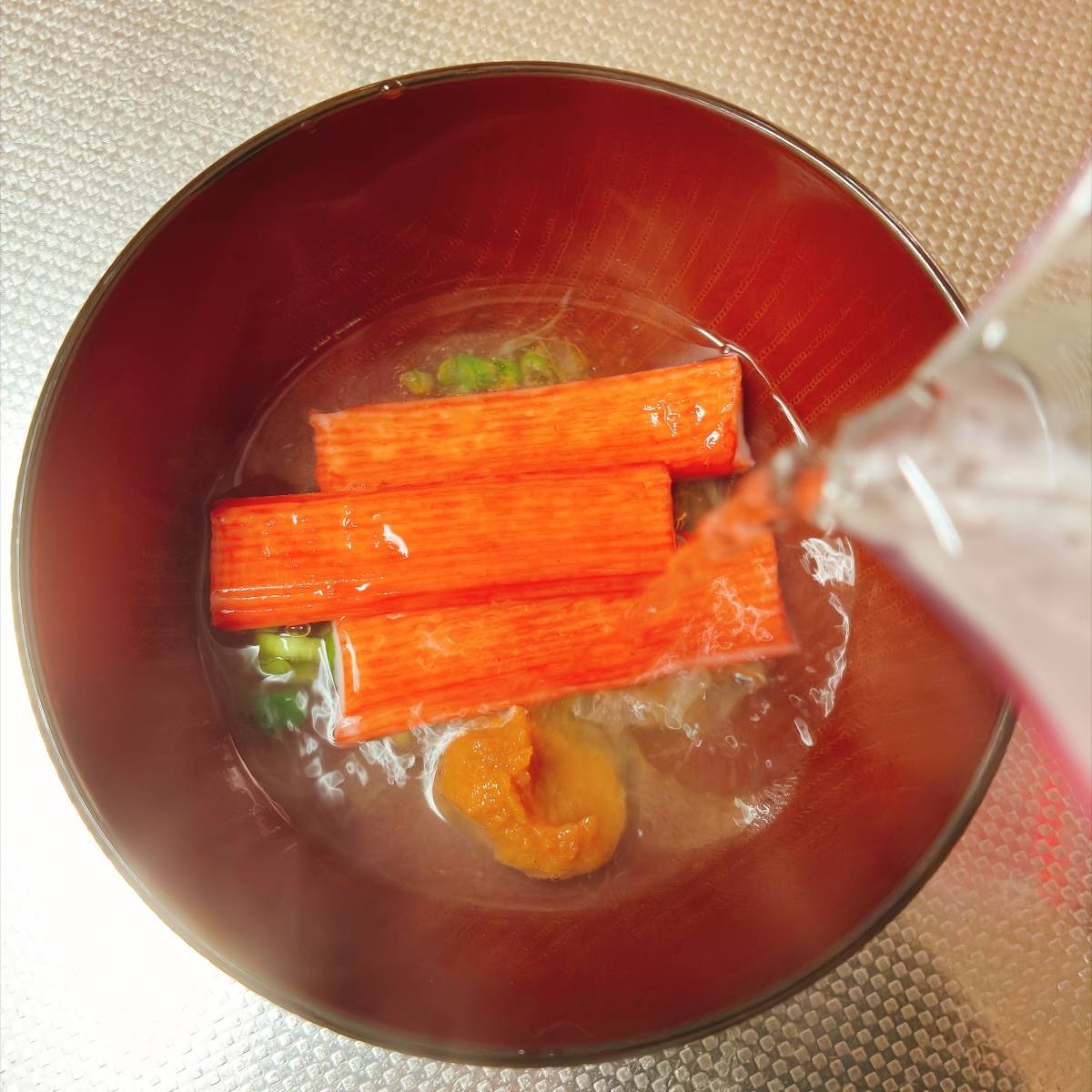 いちまさ公式の「カニかまの味噌汁」のレシピ