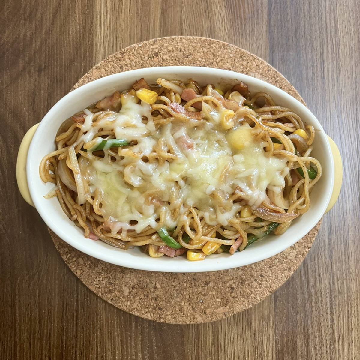 マルちゃん公式の「チーズ焼そば　グラタン風」のレシピ