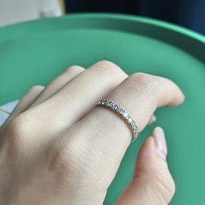 楽天で買ってよかった♪エタニティジュエリーの「ハーフエタニティリング」