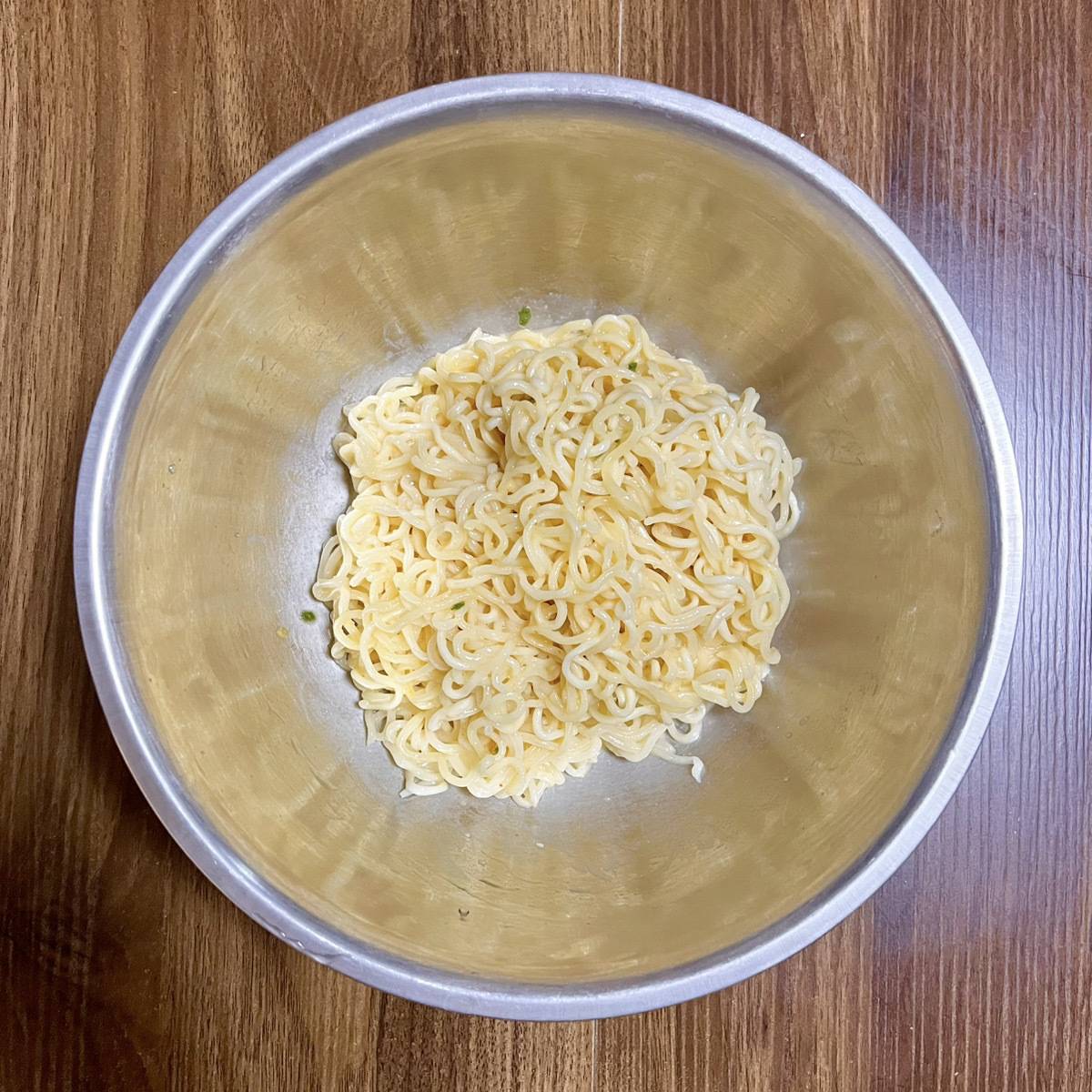 サッポロ一番公式の「背徳な味わい！特製明太マヨの混ぜらーめん」のレシピ