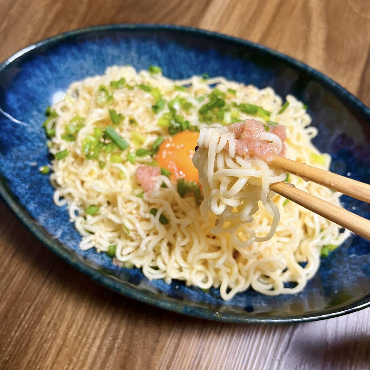 サッポロ一番公式の「背徳な味わい！特製明太マヨの混ぜらーめん」のレシピ