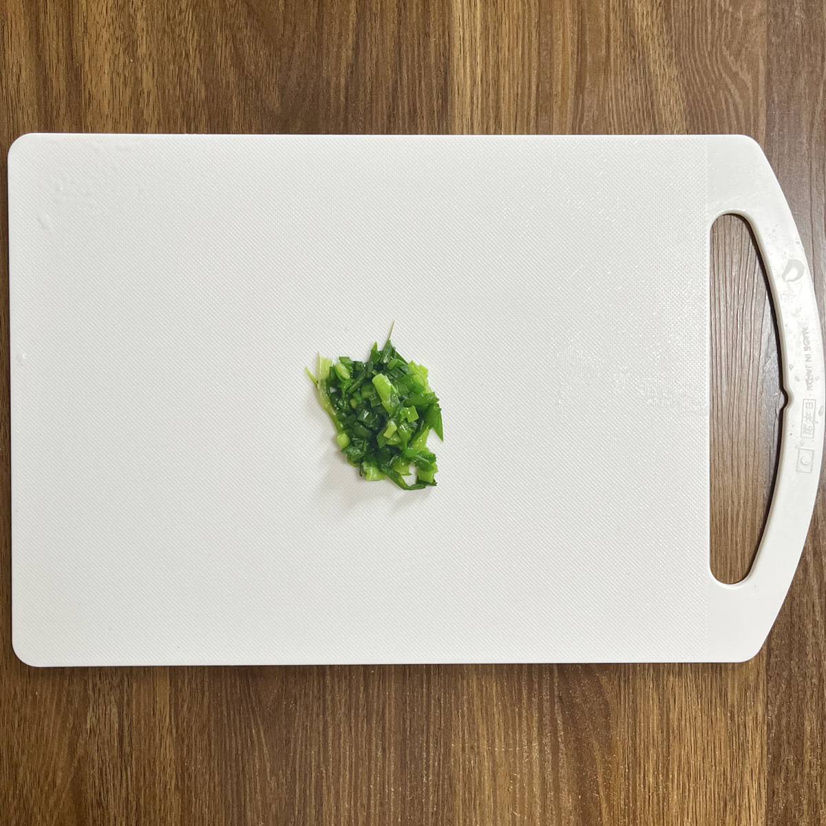 JAグループ公式の「納豆とニラの和風チーズトースト♪」のレシピ