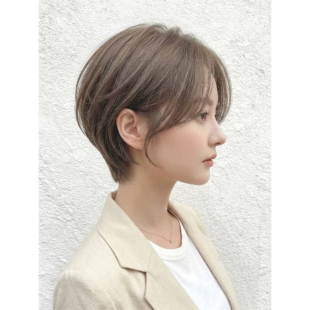 小顔効果抜群のひし形レイヤーショート