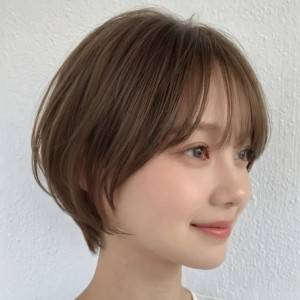 薄めバングの大人上品ショート 