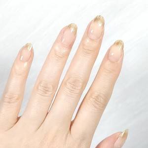 “線を描くだけ”で垢抜ける。不器用さん向け「ニュアンスフレンチネイル」のやり方