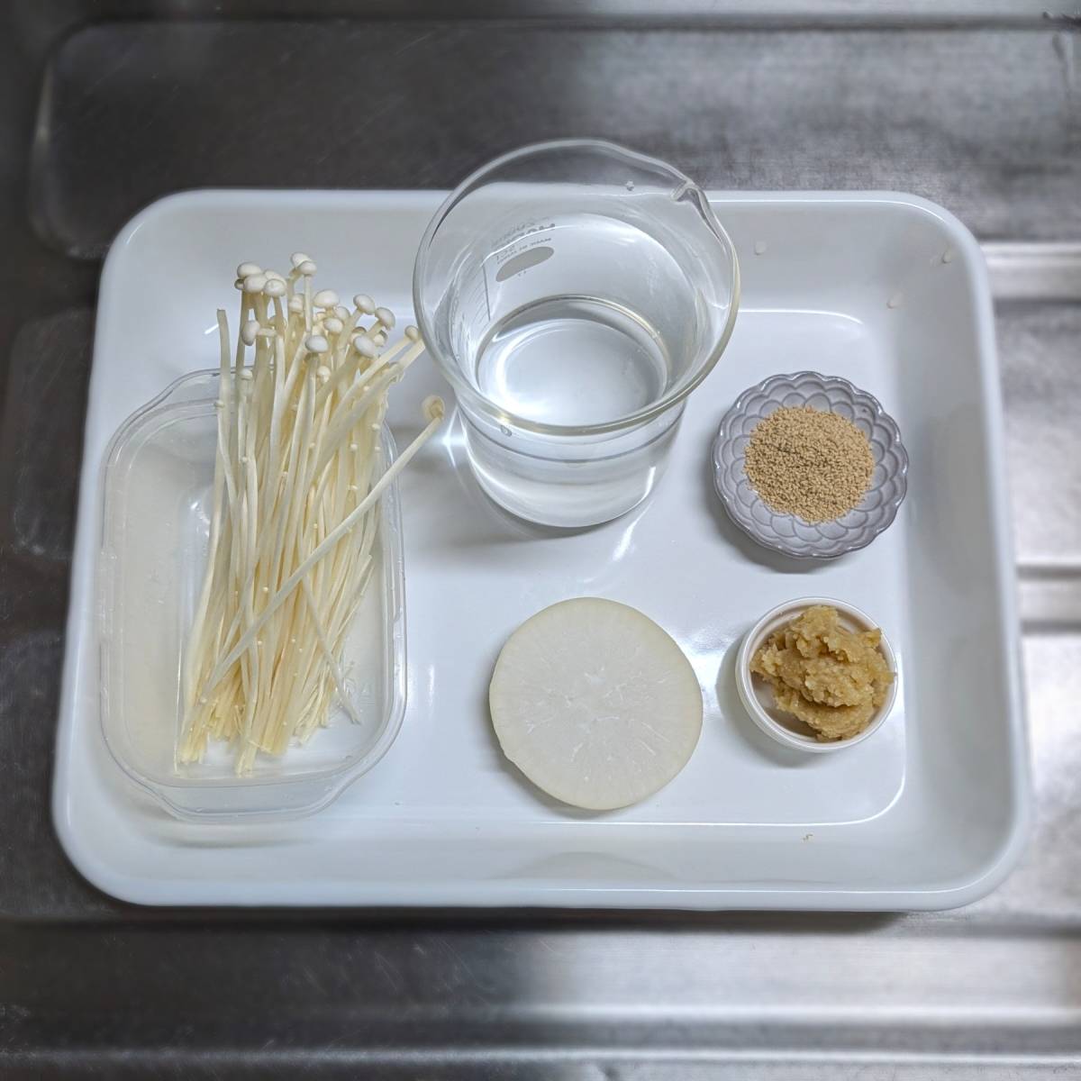 JAグループ公式の「エノキのみぞれ汁」のレシピ