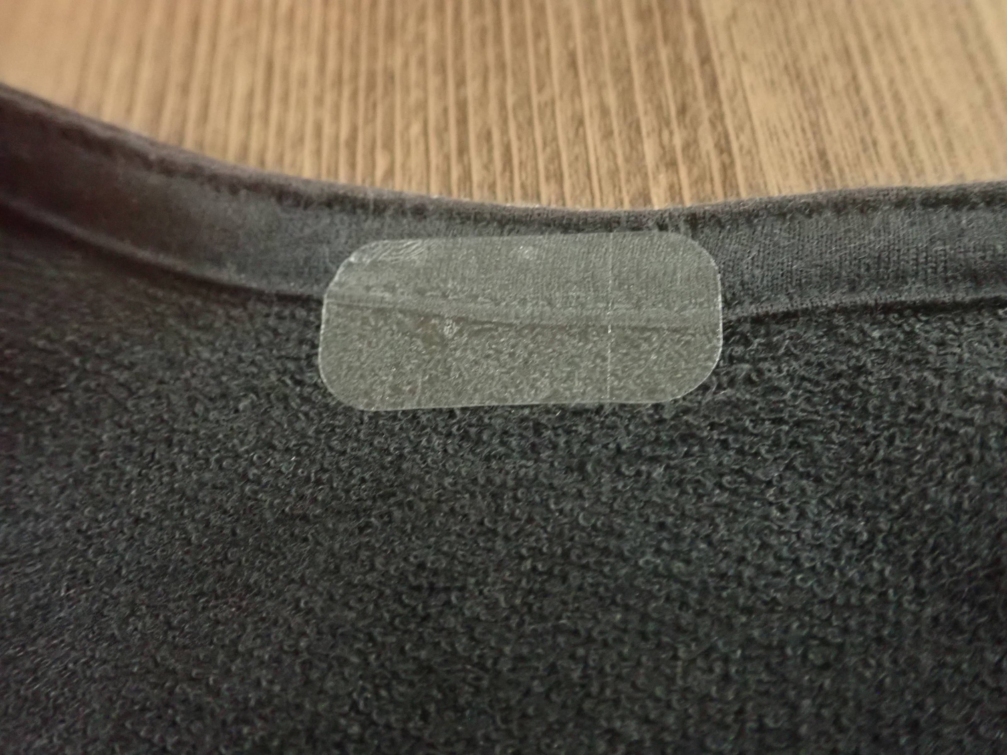 ダイソーの服ズレ防止テープ(レギュラーサイズ、16枚)