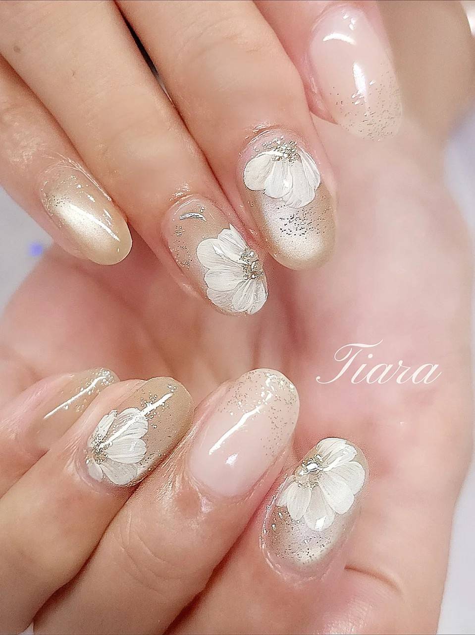 ベージュネイル
