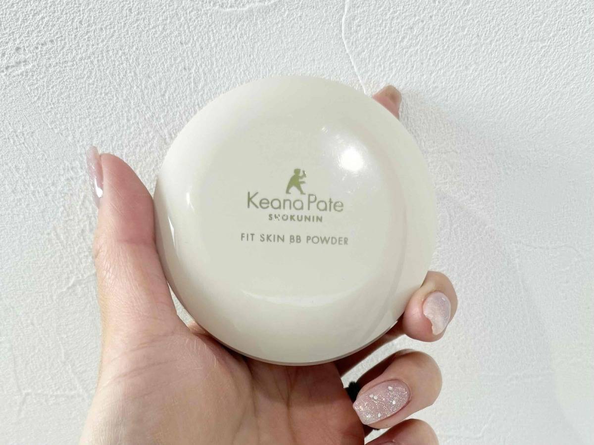 毛穴パテ職人 フィットスキンBBパウダーは1品7役