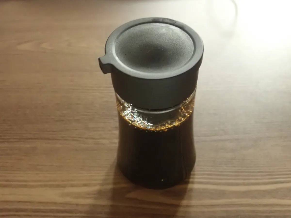 DAISO(ダイソー)：ワンプッシュしょう油ボトル