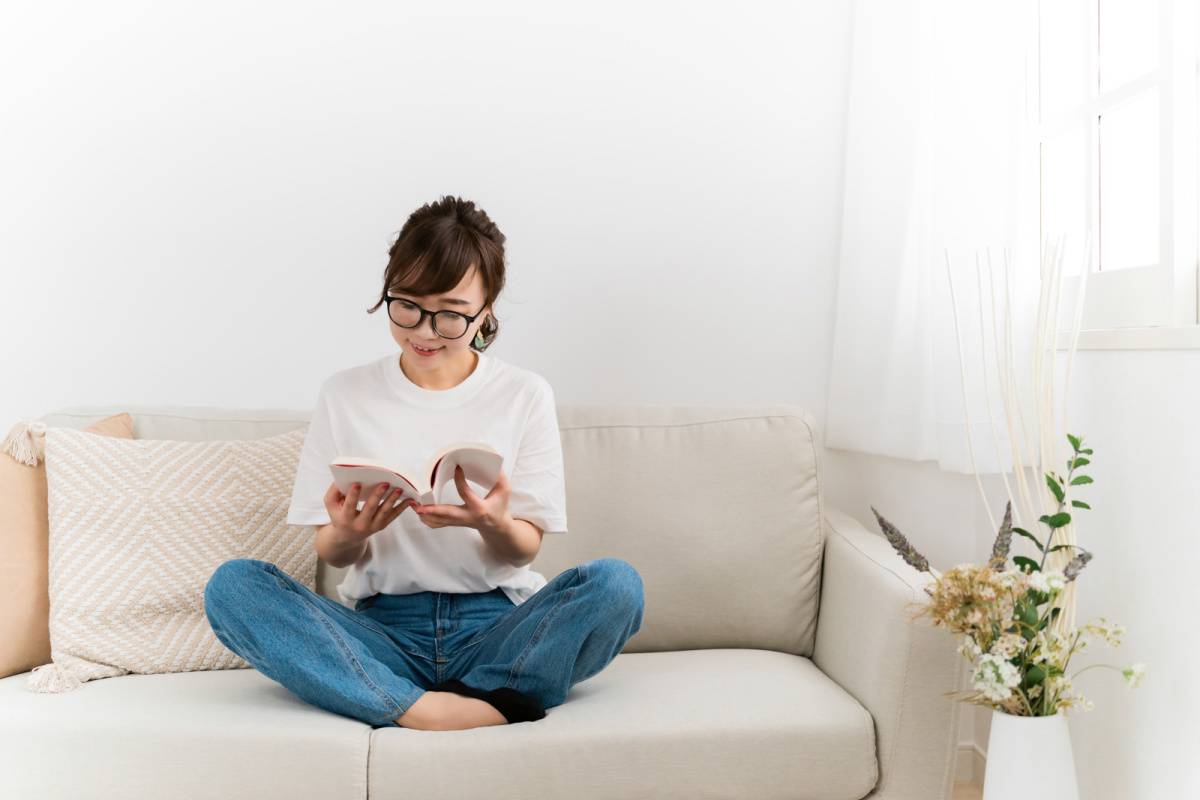 読書する人