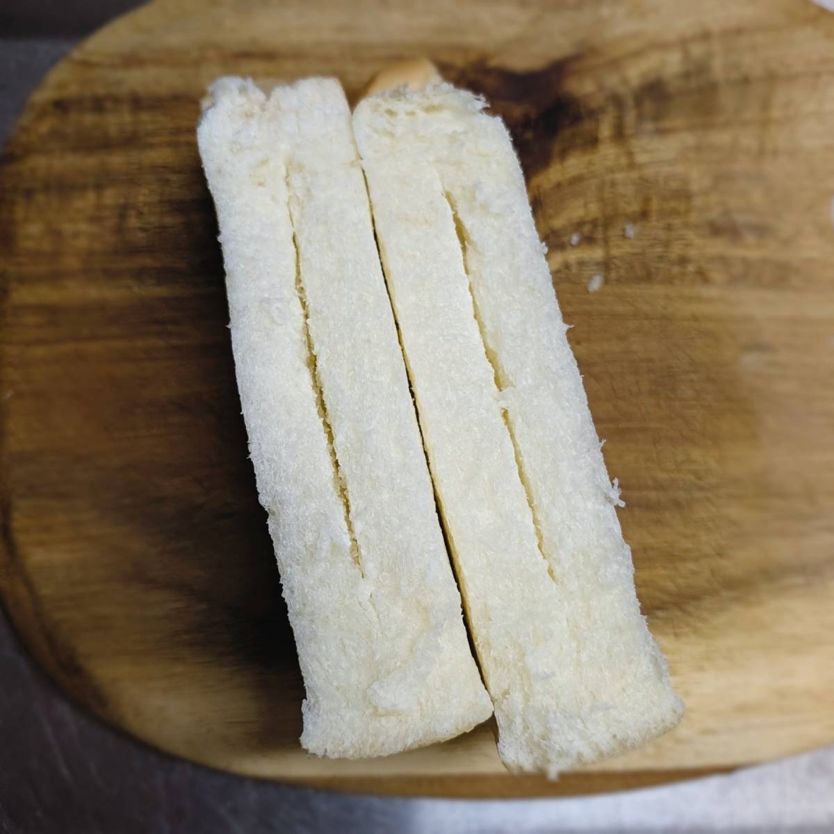 ヤマザキ公式の「チーズとハンバーグのふかふわよくばりサンド」のレシピ