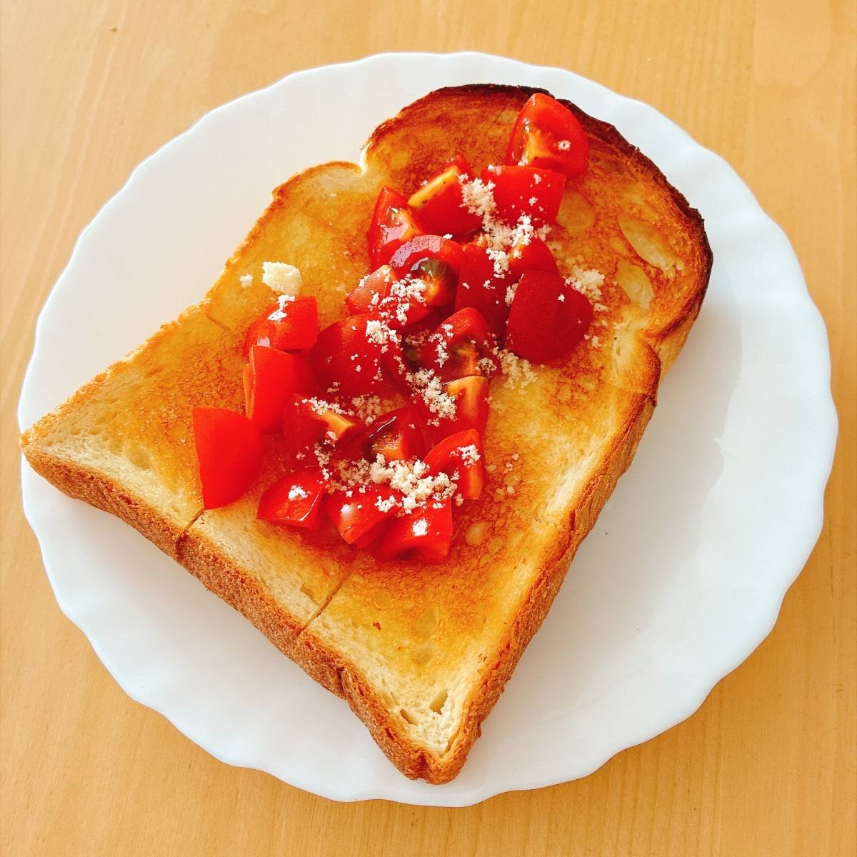 パスコ公式の「トマトと岩塩の追いバタートースト」のレシピ