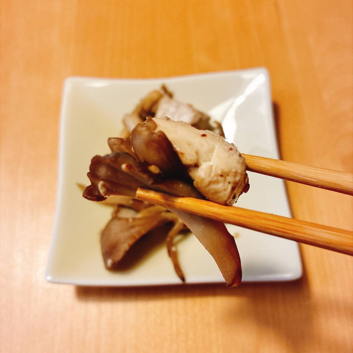 JAグループ公式の「きのこしらす豆腐炒め」のレシピ