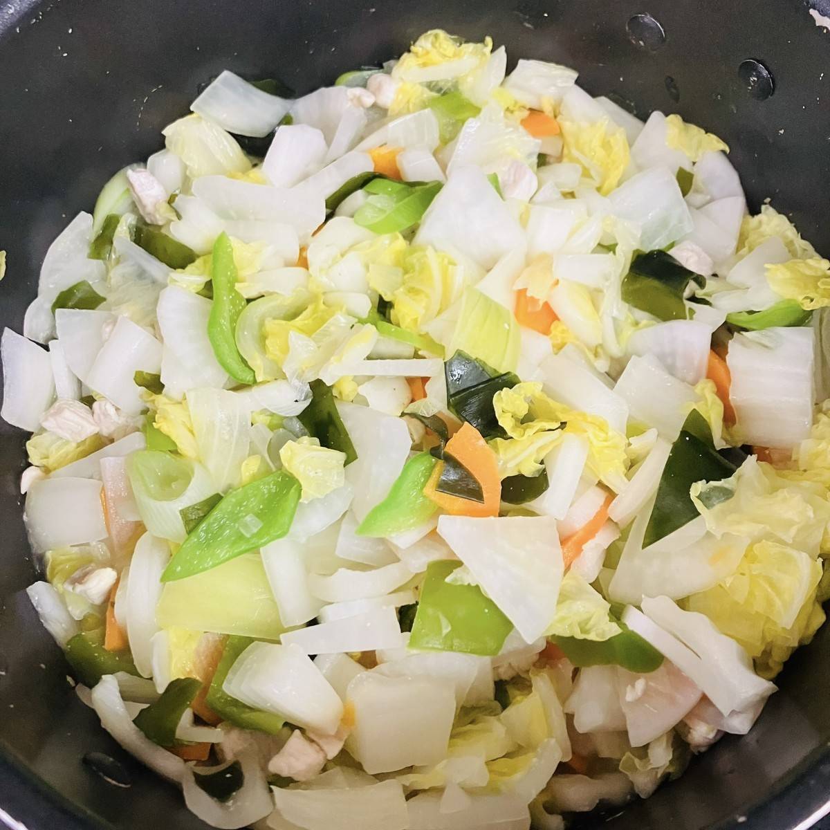 JAグループ公式の「沖縄県「野菜チキンあんかけ丼」JAおきなわ女性部」のレシピ
