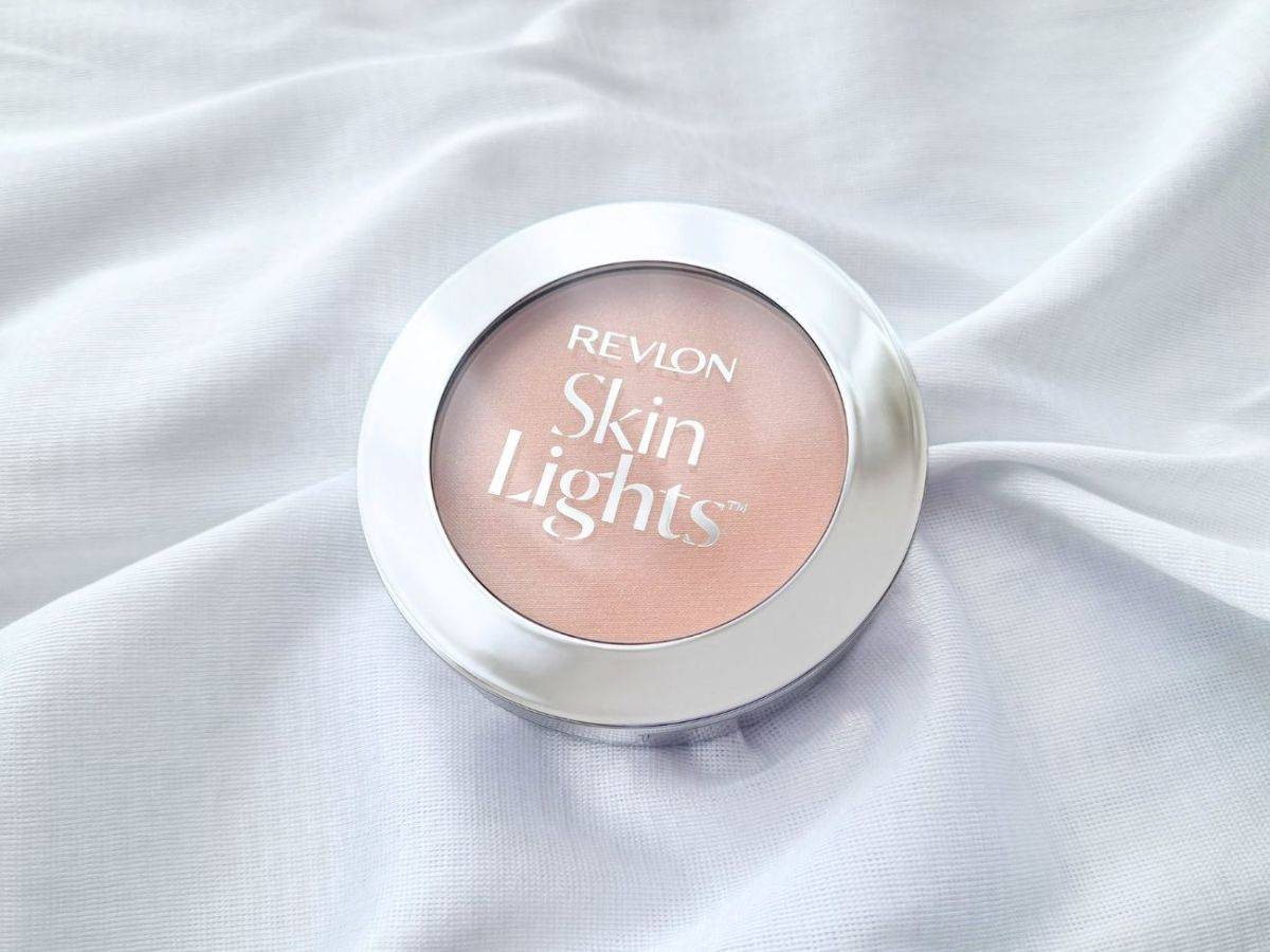 REVLON(レブロン) スキンライト プレスト パウダー R 002 シャンパン ベージュ 