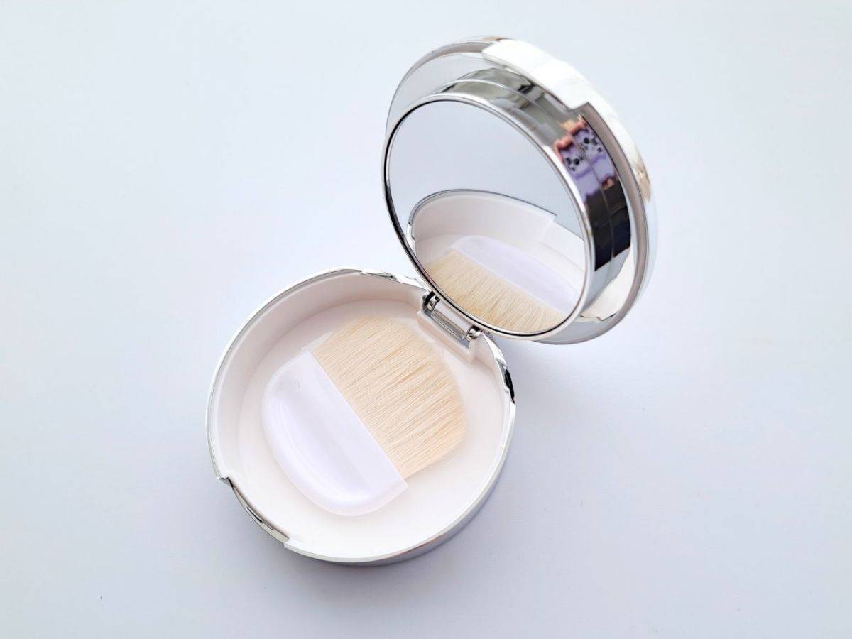 REVLON(レブロン) スキンライト プレスト パウダー R 002 シャンパン ベージュ 