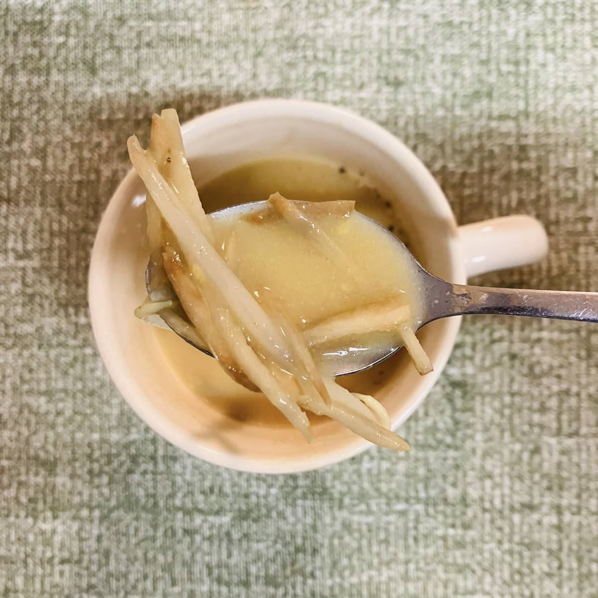 JAグループ公式の「炒めごぼうともやしのコーンクリームポタージュ」のレシピ