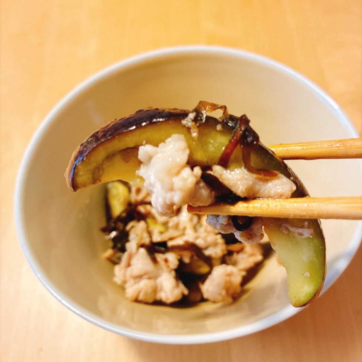 くらこん公式の「豚肉とかぼちゃの塩こんぶ炒め」のレシピ