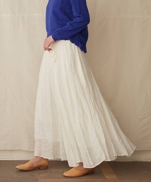 リネンで大人可愛い春コーデに 色気をプラスするおすすめアイテム 4meee