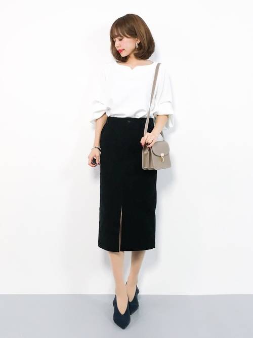 黒のタイトスカートを使ったオフィス向けコーデ5選 上品さも 4meee
