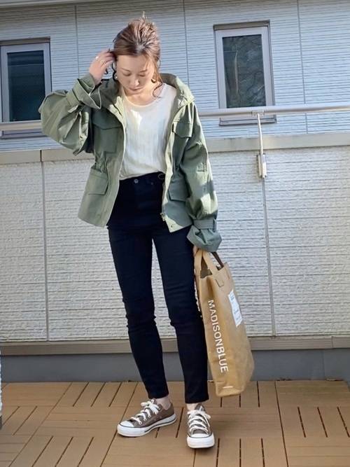 カーキコーデでトレンドを押さえたい こなれ感溢れる着こなし5選 4meee