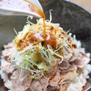 男性が喜ぶ 丼 レシピ5選 彼の胃袋を掴むおすすめの手料理はコレ 4meee