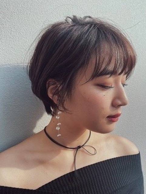 ショート編 低身長さんにおすすめの髪型5選 小顔効果抜群 4meee