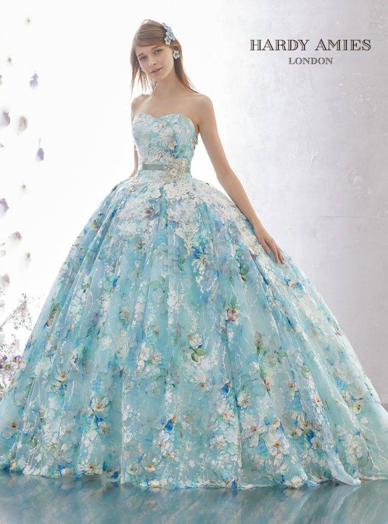 プリンセスライン編 ショートヘアにおすすめのウェディングドレス 4meee