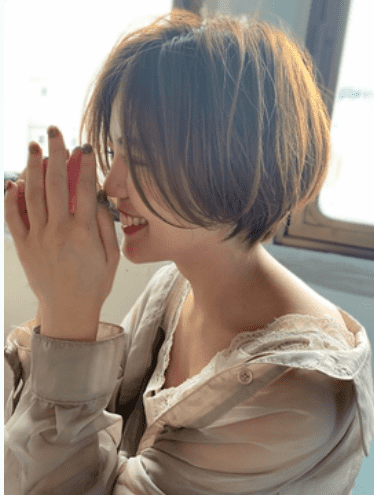 毛量が多いぽっちゃりさんにおすすめの髪型5選 晩秋に ショート編 4meee