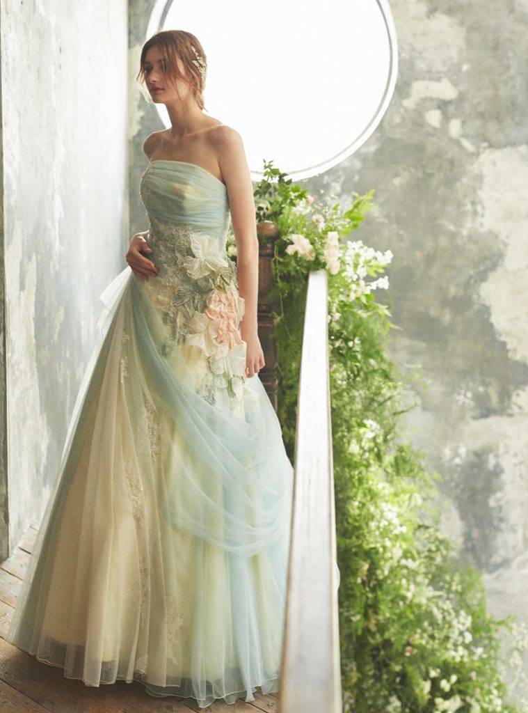 グリーン編 30代女性におすすめの清楚系ウェディングドレス5選 4meee