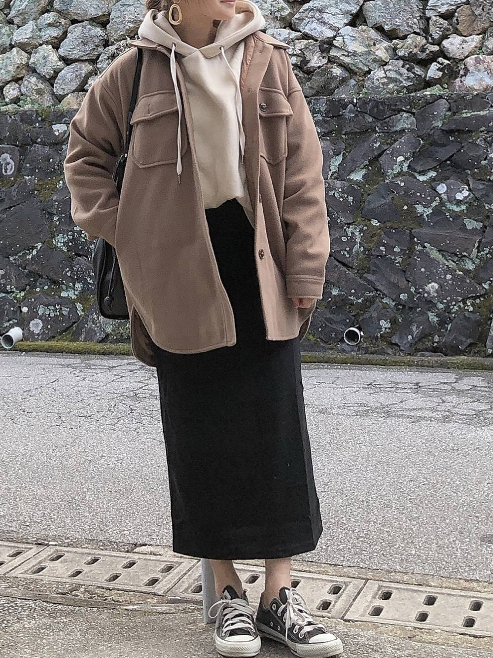 ややぽっちゃりさんにおすすめの スウェット スカート コーデ5選 4meee