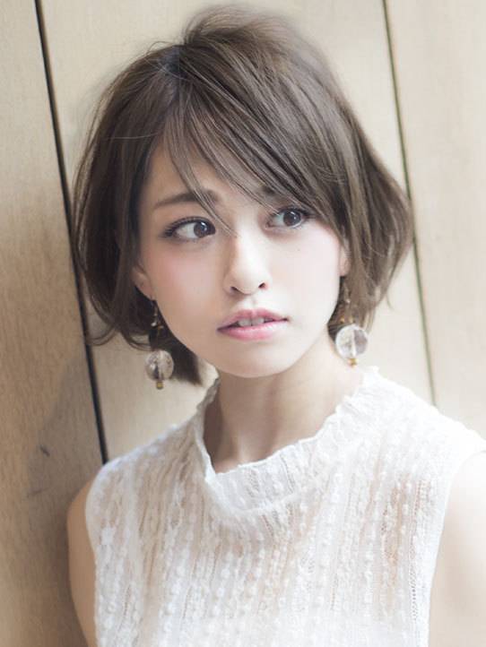 ショートヘア編 30代女性に似合う ブラウンカラー おすすめ5選 4meee