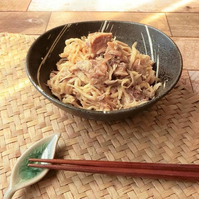 材料2つ★サバ缶と切り干し大根の和え物 