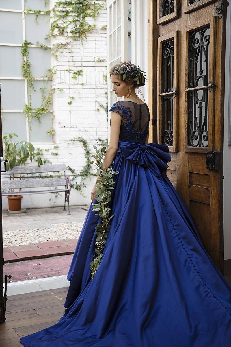 ブルー編 フェミニン派さんに似合うウェディングドレスおすすめ5選 4meee