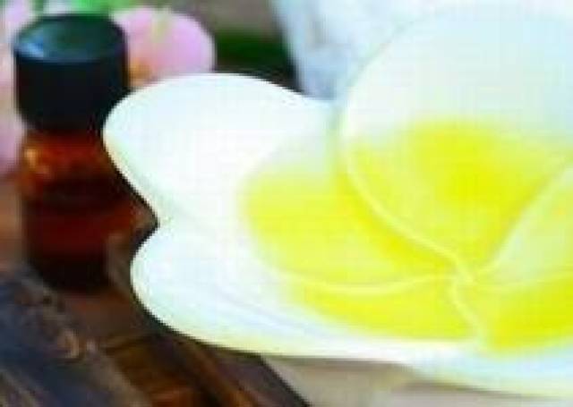 使い方無限大 毎日のケアに ホホバオイル をプラスするだけで美肌に 4meee