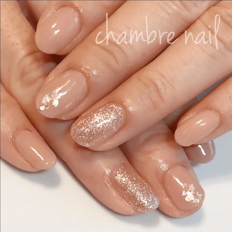 春編 ヌーディーベージュのネイルデザインおすすめ5選 30代に 4meee