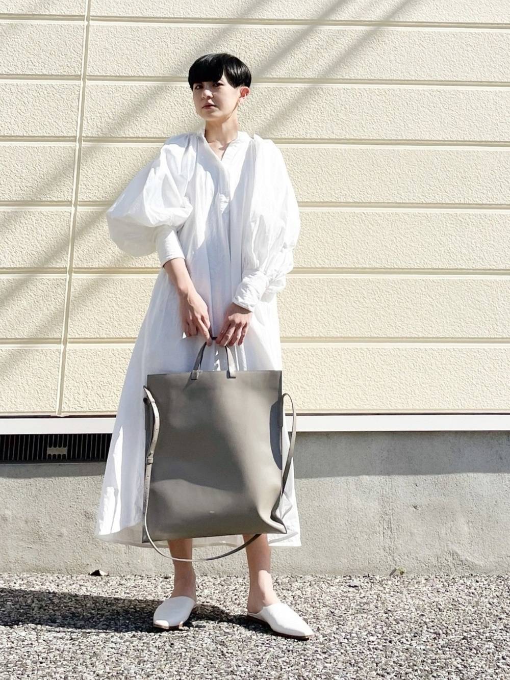 老け顔さんに似合うワンピースコーデおすすめ5選 小顔効果も狙える 4meee