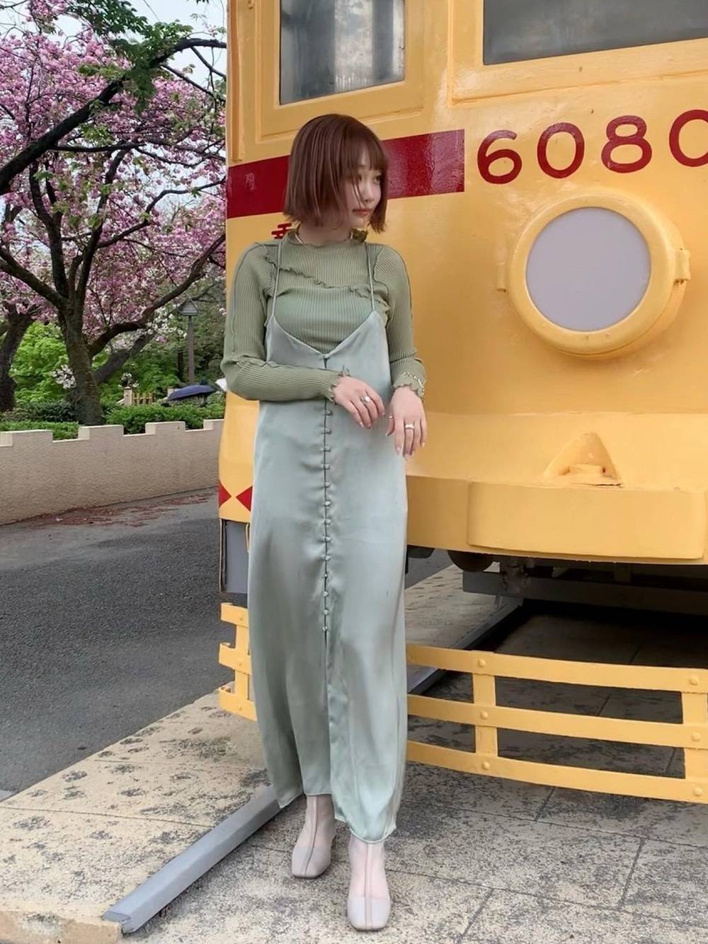 Zaraグリーンアイテム使用 美人度が上がる春コーデおすすめ5選 4meee