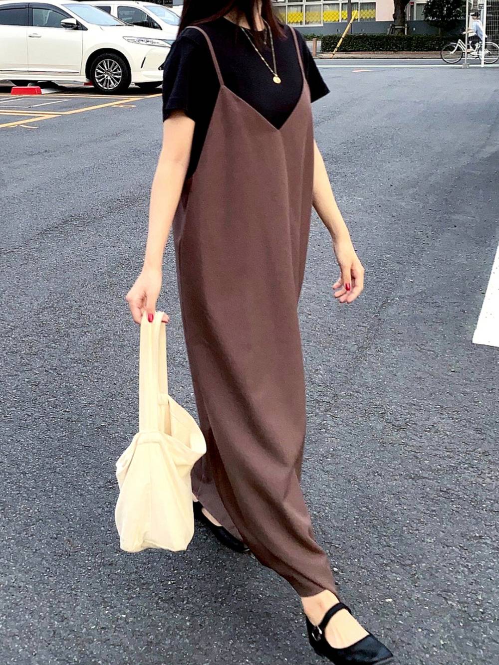 Uniqlo黒トップスで作る重く見えないコーデおすすめ5選 夏編 4meee