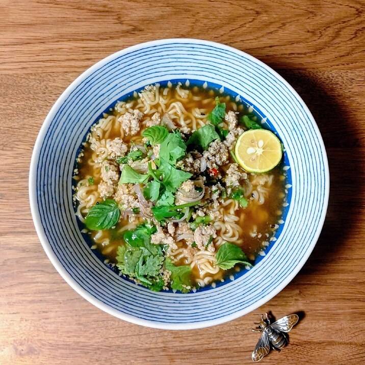 サッポロ一番 しょうゆ の夜食レシピおすすめ5選 ちょい足しアレンジ 4meee