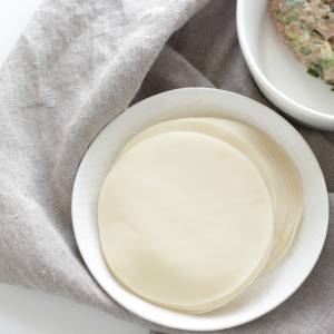どハマりしそうな予感。「餃子の皮」で作るヤミツキ系おつまみレシピ