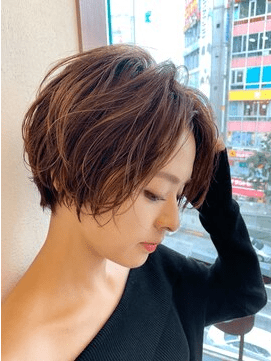 アラサー女子に似合う色気を放つショートヘアおすすめ5選 大人可愛い 4meee