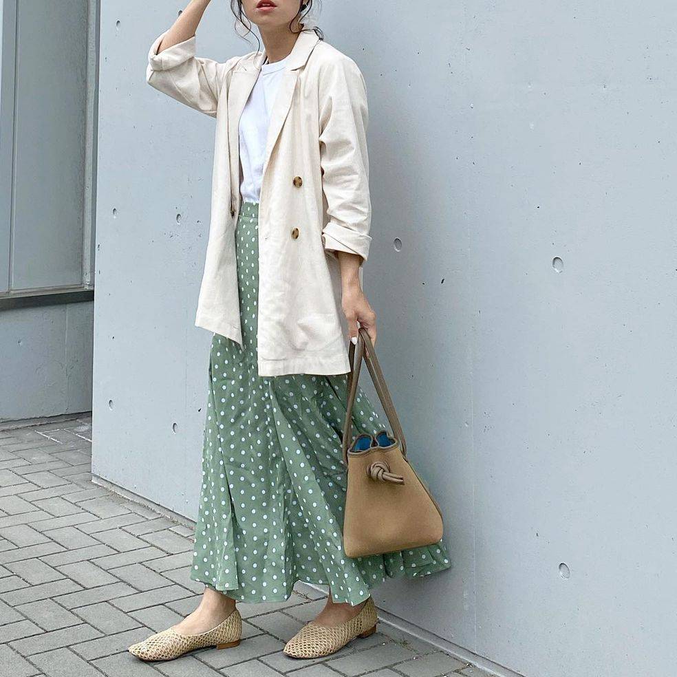 Uniqloトップス 痩せて見える晩春コーデ5選 大人におすすめ 4meee