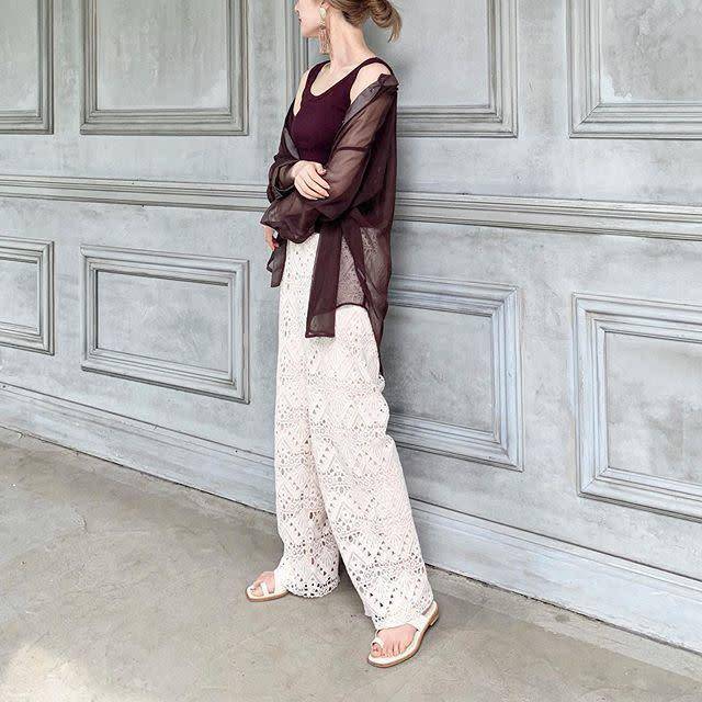 白パンツ で作る時代遅れ感ゼロの初夏コーデ5選 30代におすすめ 4meee