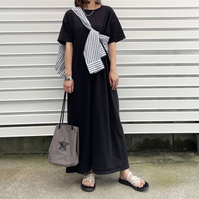 梅雨編 地味に見えない 黒ワンピース コーデ5選 大人におすすめ 4meee